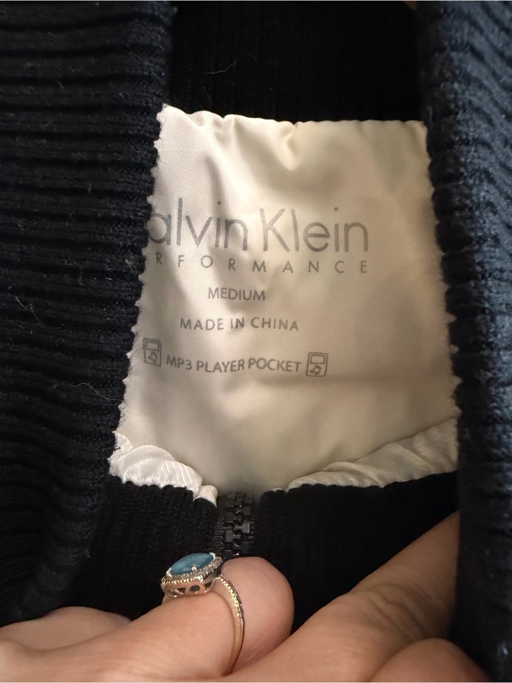 Calvin Klein Black & White Puffer Performance Vest - Picture 6 of 7